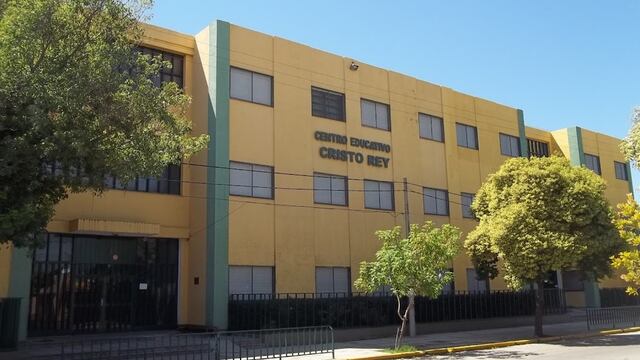 La llamarada se generó en el interior del Centro Educativo Cristo Rey.