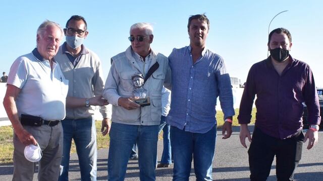 Reconocimiento a Cacho Franco