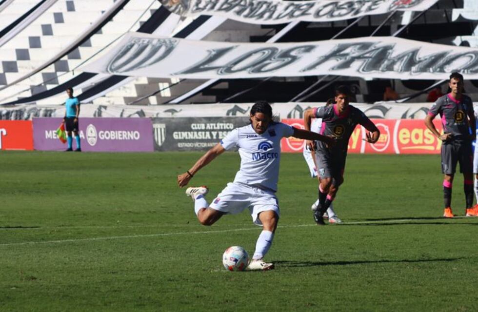 El ex delantero de Instituto que ya es goleador del torneo