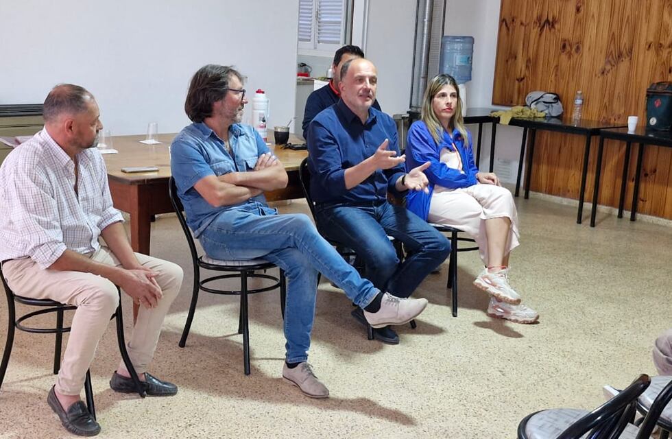 El intendente Garate se reunió con vecinos en Copetonas