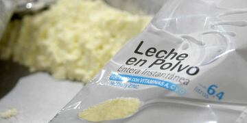 Desde el Gobierno Nacional optaron por reemplazar la leche en polvo por $800 mensuales y Mendoza lo criticó.