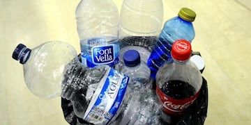 Las tapas de las botellas de plástico pueden tener un buen uso para tu jardín