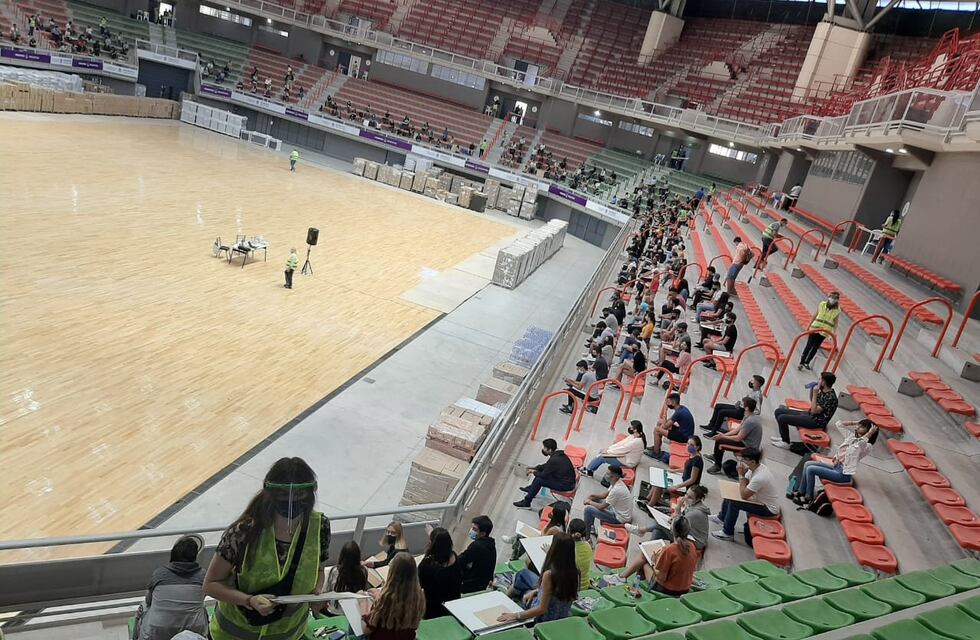 UNCuyo: comenzaron los exámenes en el estadio Aconcagua Arena