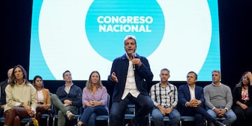 El massismo se defiende de las acusaciones del ex ministro de Economía, Martín Guzmán
