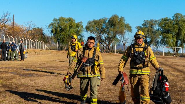 800 bomberos combaten un incendio en Totoral, Córdoba. (Ilustrativa)