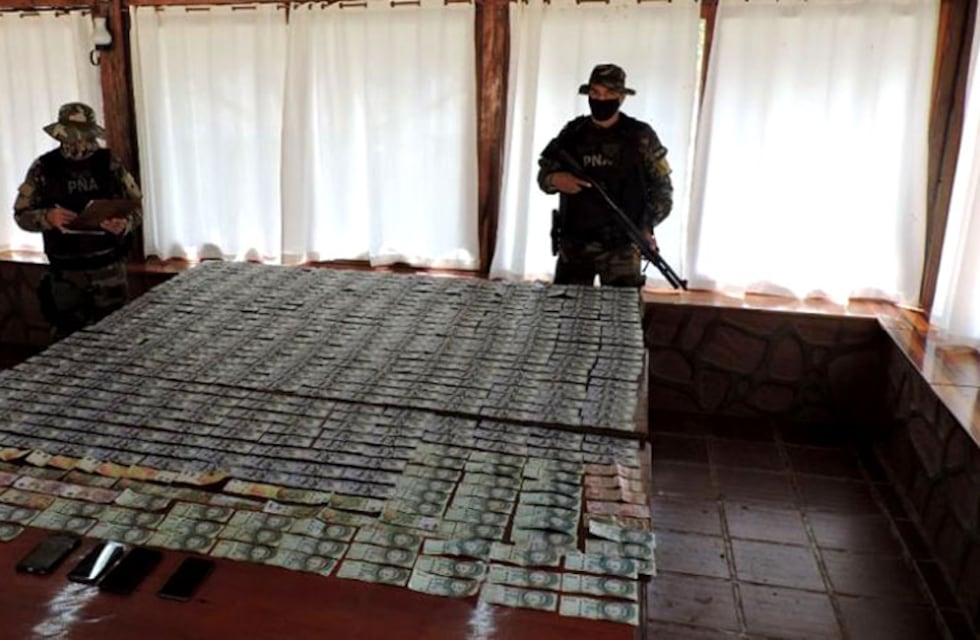 Intentaron ingresar más de 40.000 dólares ilegales por la costa del Paraná provenientes de Paraguay