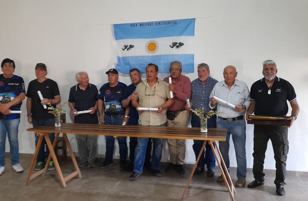 Emotivo reconocimiento a Veteranos de Malvinas en Gualeguaychú