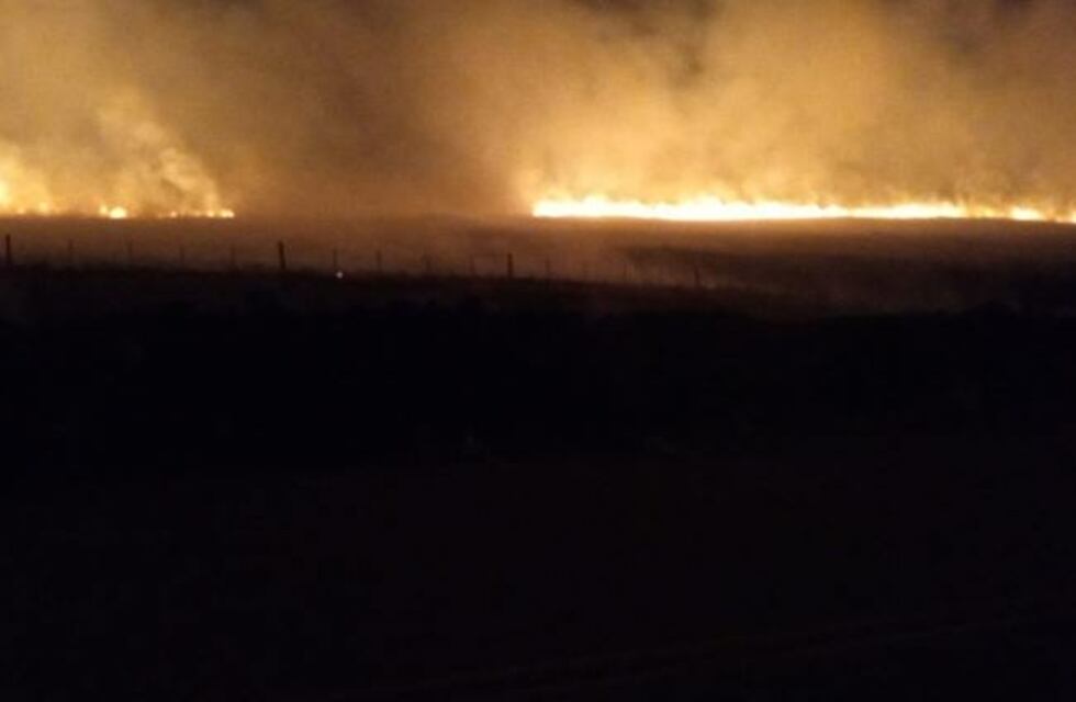 Tafí del Valle: bomberos y Defensa Civil combaten incendios
