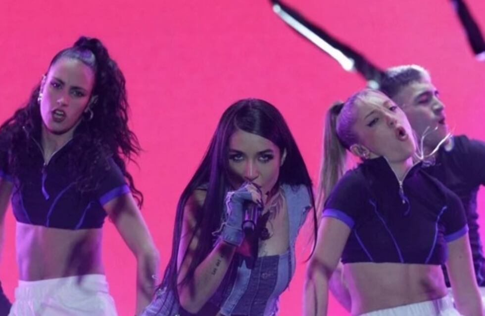 María Becerra y Karina hicieron a delirar a más de 80 mil puntanos en la Feria Industrial