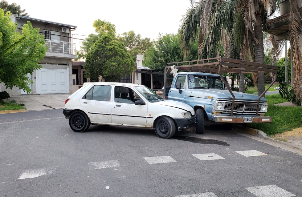 Robó un auto y chocó a los pocos metros