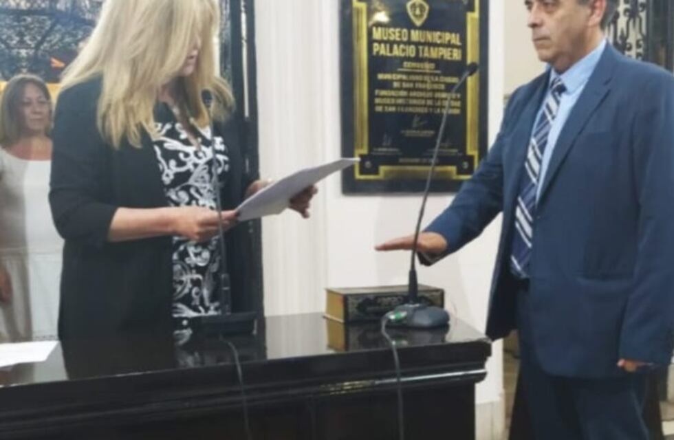 La oposición brinda un amplio apoyo a la asunción de Gustavo Klein