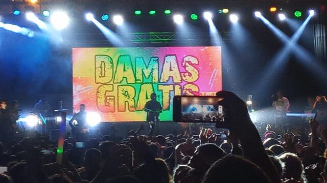 Miles de personas disfrutaron de banas locales e internacionales.