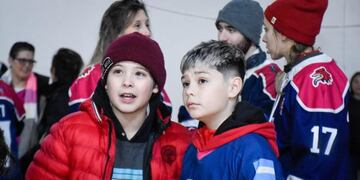 Ushuaia: comenzó la “Copa del Fin del Mundo” de hockey sobre hielo