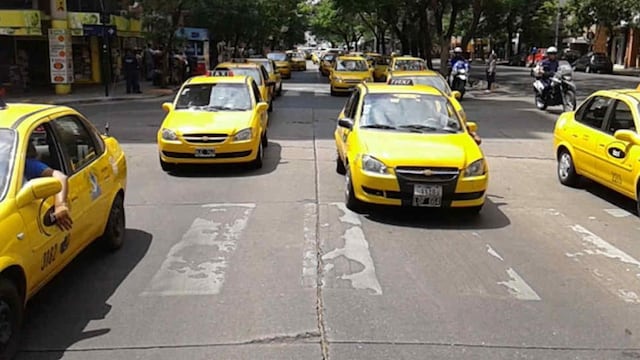 Taxistas piden un aumento de la bajada de bandera en Córdoba