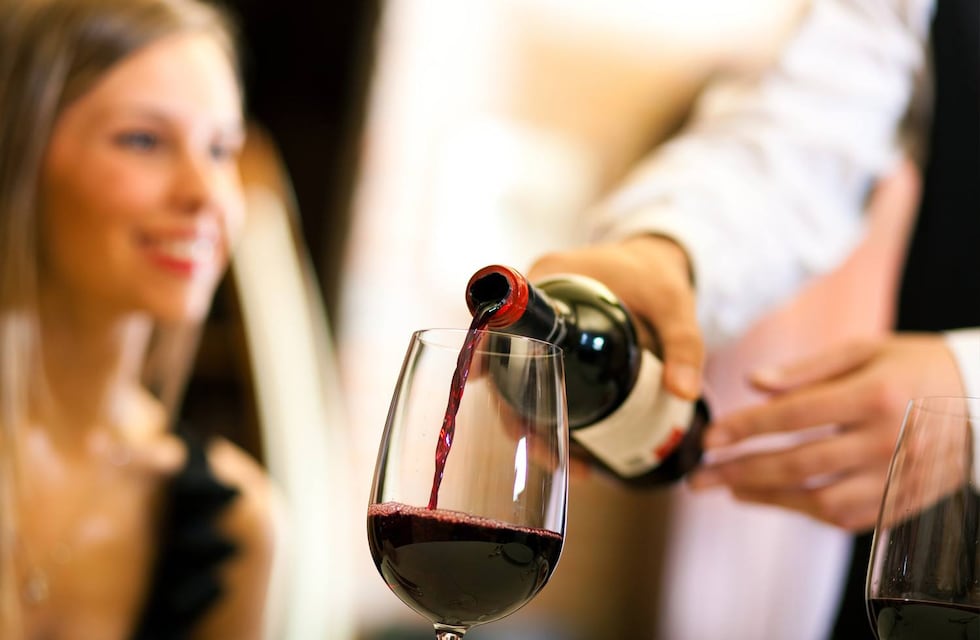 Cenar en bodegas de Mendoza: 4 recomendaciones imperdibles