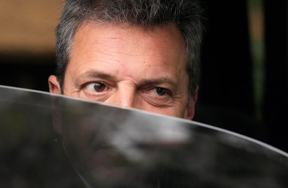 El presupuesto 2024 prevé un déficit de 0,9%, una inflación de 70% y un dólar oficial de $ 607 a fin de año