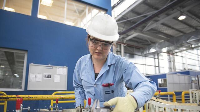 En las fábricas se produjo un importante repunte de la actividad luego del primer año de pandemia.