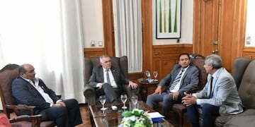 Jaldo, se reunió con el intendente de Trancas, Antonio Moreno, y el legislador Roberto Moreno, para analizar los avances en la gestión municipal y presentar proyectos futuros para el municipio.