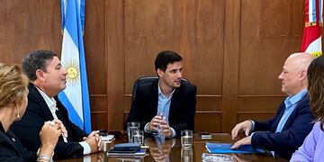 El intendente Leonardo Viotti se reunió con el rector de la Universidad Nacional del Litoral (UNL), Enrique Mammarella