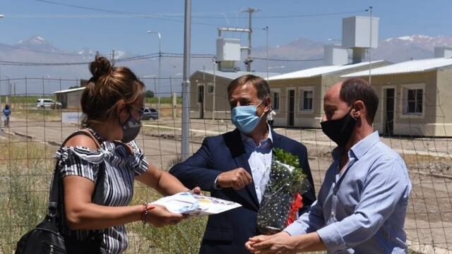 El gobernador de Mendoza Rodolfo Suarez y el intendente Gustavo Soto de Tupungato.