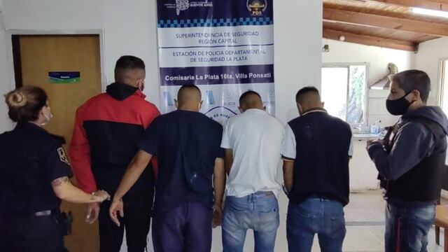 Seis chicos asesinaron a una mujer en La Plata.