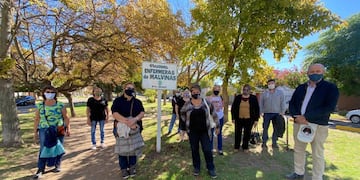 Inauguraron mobiliario en la plazoleta Enfermera de Malvinas