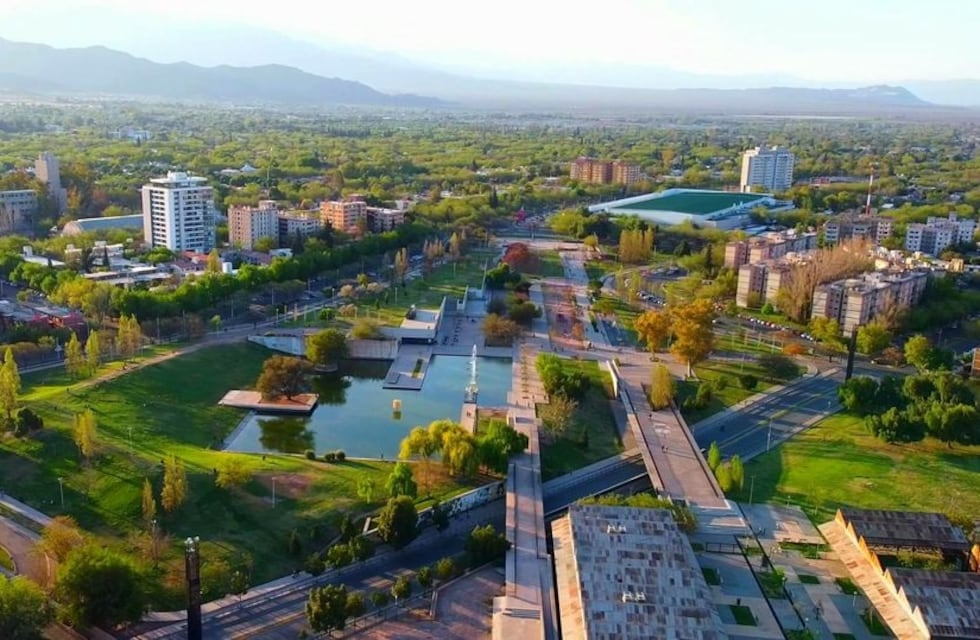 De qué se trata el mapa digital de urbanización que presentó Mendoza