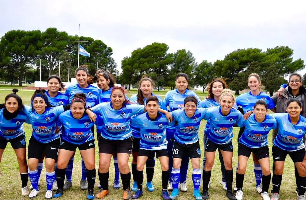 Fútbol Femenino: Puerto Belgrano goleó y subió al cuarto puesto