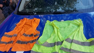 El operativo con los tres aprehendidos en barrio Nueva Córdoba.