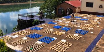 Incautan casi una tonelada de marihuana en Eldorado