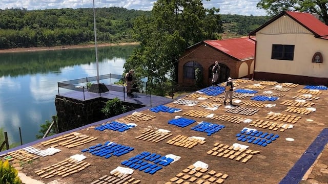 Incautan casi una tonelada de marihuana en Eldorado