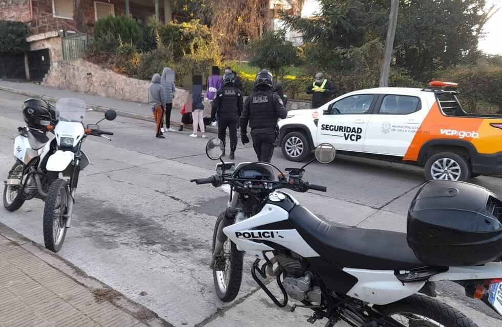 Carlos Paz: una joven alcholizada se cayó de una moto y terminó en el hospital