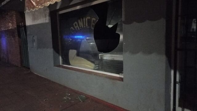 Puerto Rico: rompió la vidriera de un comercio y terminó detenido.