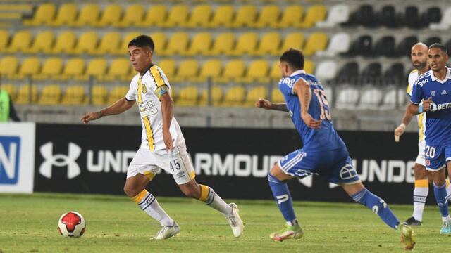 Kevin Ortiz ingresó como titular con la cinta de capitán de la Academia.