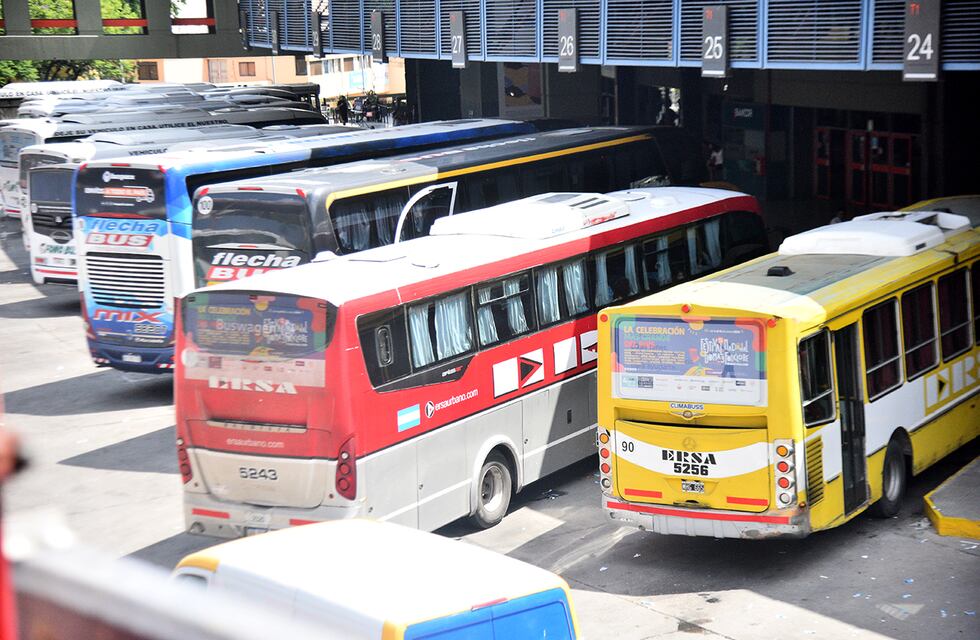 Se levantó el paro de transporte interurbano en Córdoba y el servicio se normaliza