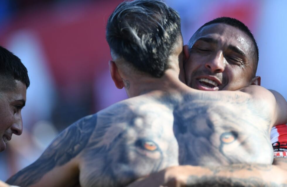 En fotos: Instituto y Racing, y cómo festejaron su domingo con victorias