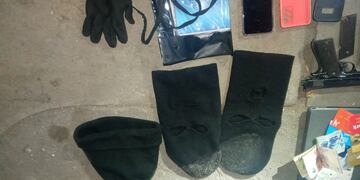 Parte de los elementos secuestrados por la Policía.