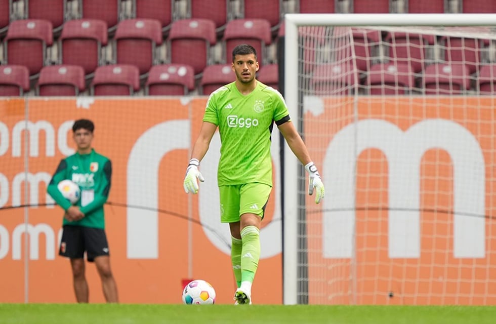 Un argentino no consiguió entradas para Ajax-Feyenoord y le escribió a Gerónimo Rulli: la increíble respuesta del arquero