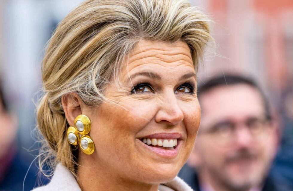 Máxima sorprendió con un llamativo detalle en su look que dejó perplejo a un grupo de parlamentarios