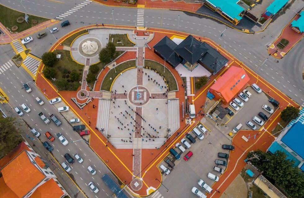 Ushuaia: inauguraron la Plaza Cívica “12 de octubre”