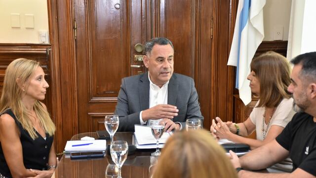 Reunión de los ministros de Gobierno, Regino Amado y Educación, Susana Montaldo