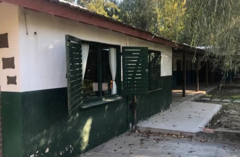 Escobar: un alumno atacó con un machete a su maestra y a una compañera