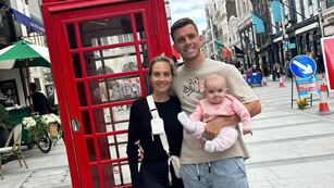 La pareja y su beba se mudaron a Londres tras unos meses en Villarreal.