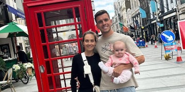 La pareja y su beba se mudaron a Londres tras unos meses en Villarreal.