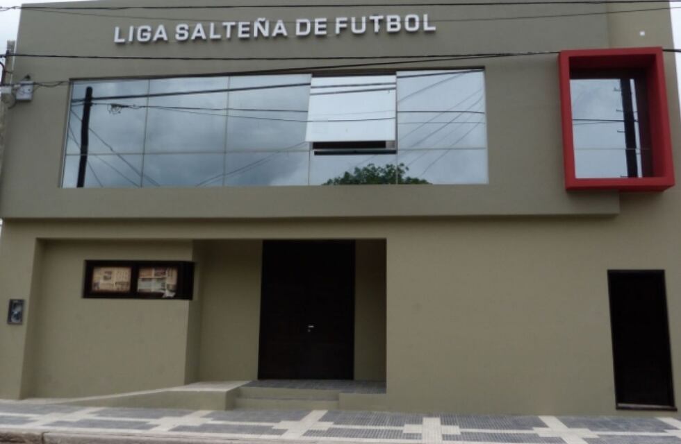 Analizan la posibilidad de que regrese el público a los torneos de fútbol salteño