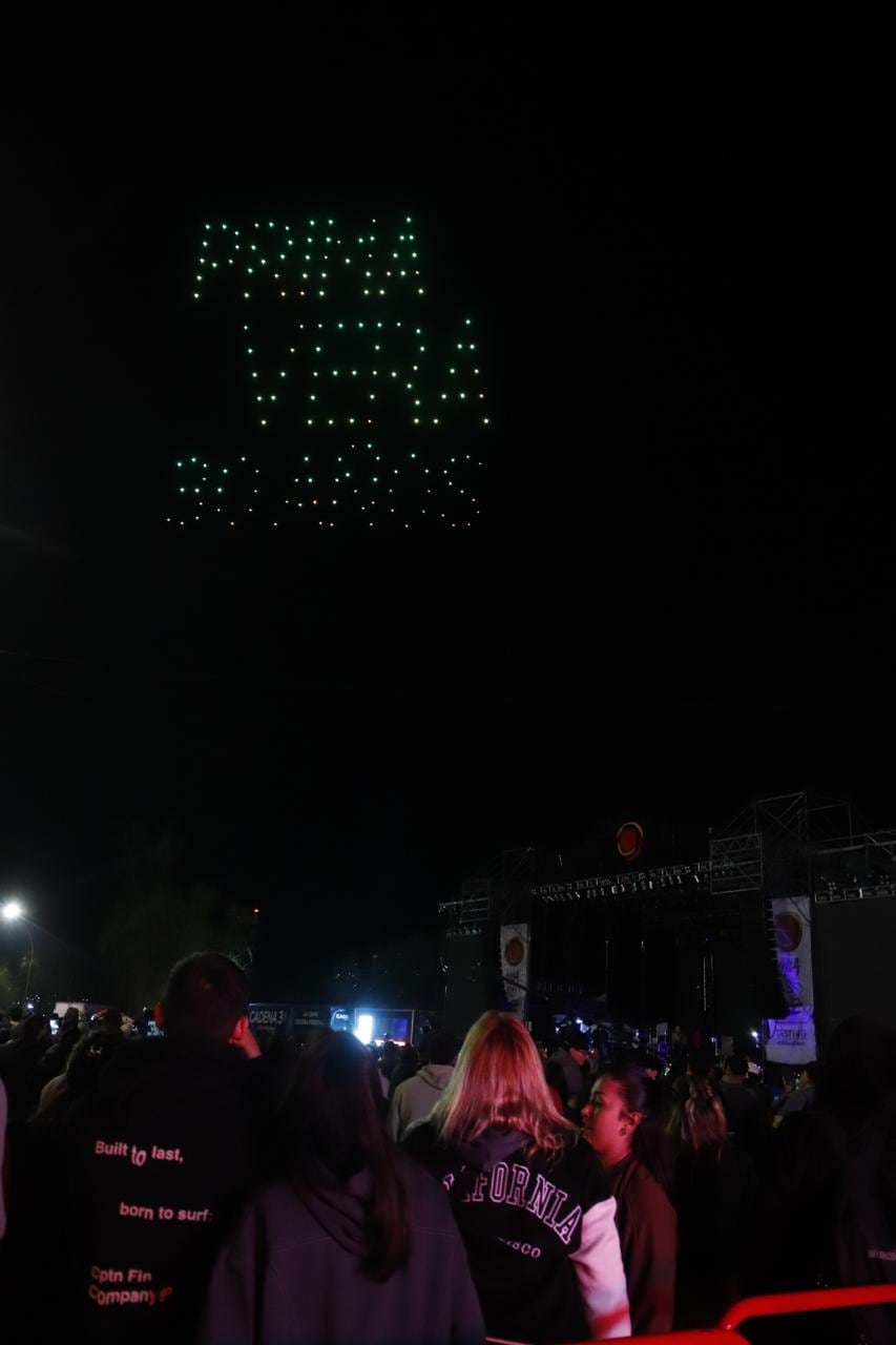 Villa Carlos Paz cerró la primavera con un innovador show de drones