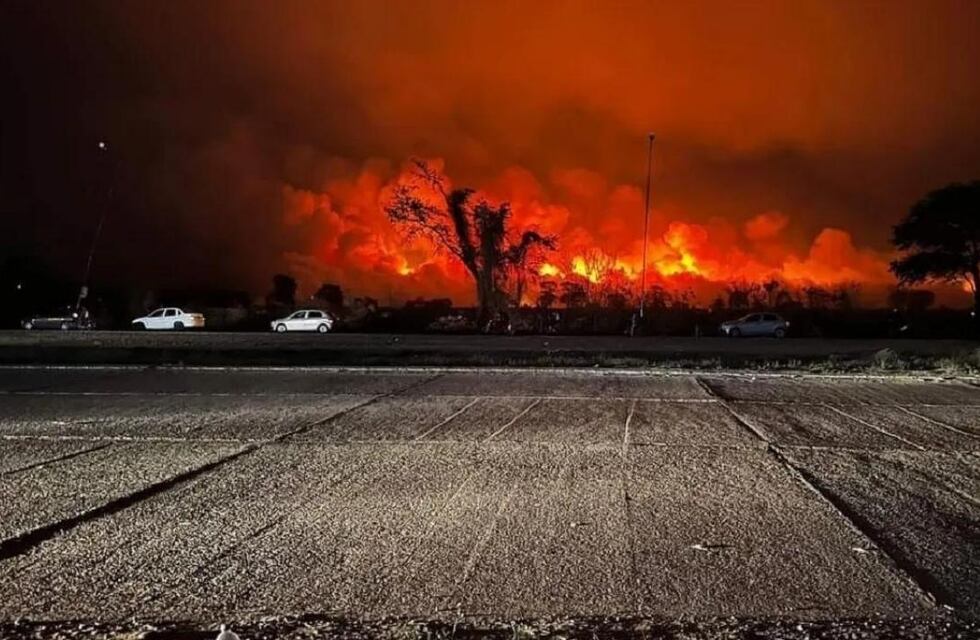 Incendios en Salta: el fuego ya llegó a Orán y amenaza con alcanzar una estación de servicio