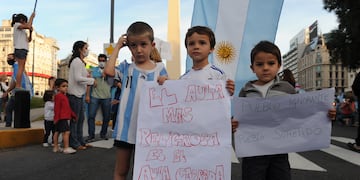 Manifestación en el Obelisco contra de las medidas tomadas por el presidente Alberto Fernández a raíz del aumento de casos de Covid 19.
Fotos Clarin