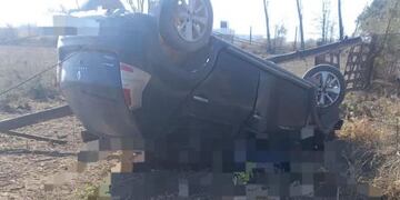 Una niña de 12 años manejaba el vehículo que impactó contra un poste de luz. La pequeña falleció.