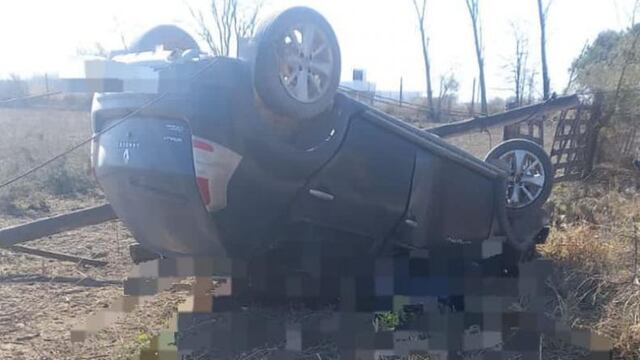 Una niña de 12 años manejaba el vehículo que impactó contra un poste de luz. La pequeña falleció.
